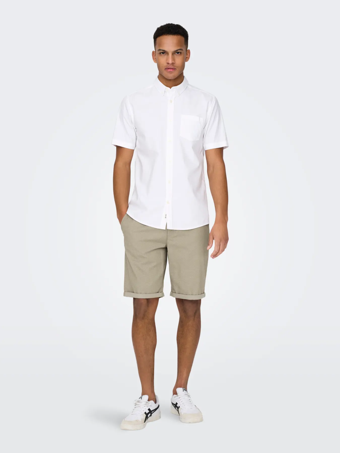 Peter Dobby shorts beige